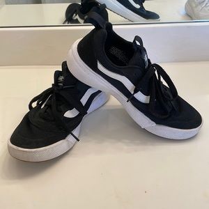 Vans Ultrarange Tennis Shoe